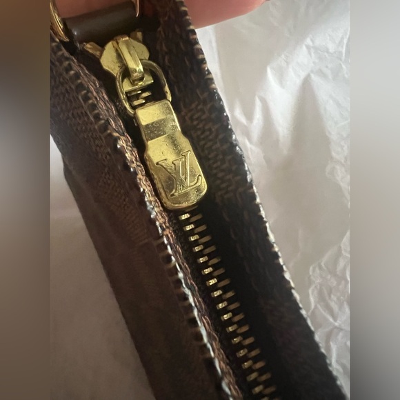 Louis Vuitton Damier Ebene Navona Pochette - Picture 9 of 10